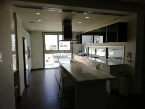 Modern 4 bedroom apartment for sale in Lykavitos - 3