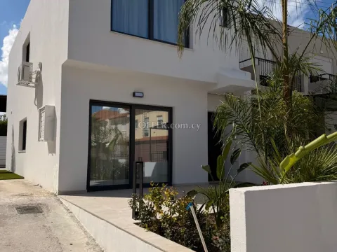House (Semi detached) in Germasoyia Tourist Area, Limassol for Sale - Main Photo