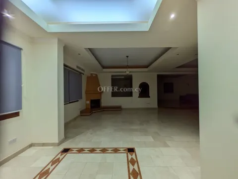 4 Bed Apartment for rent in Pafos, Paphos - Main Photo