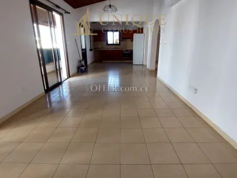 Spacious Three Bedroom Apartment in Central Paphos - Main Photo