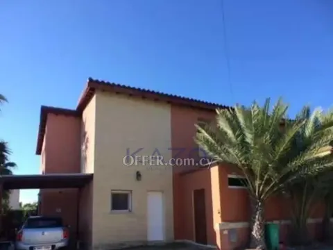 Spacious Five Bedroom Home in Peaceful Pyrgos - 9