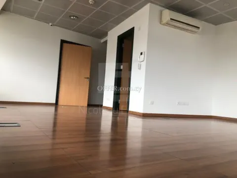 64m2 Office for rent in Aglantzia near Pizza Hut - 5