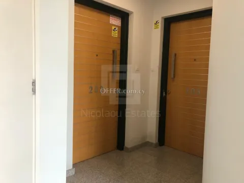 64m2 Office for rent in Aglantzia near Pizza Hut - 2