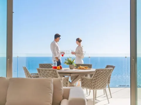AMAZING 2-BEDROOM APARTMENT WITH SEA VIEW, SEAFRONT - Main Photo