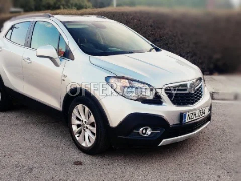 2017 Opel Mokka 1.4L Petrol Automatic SUV - Photo 2