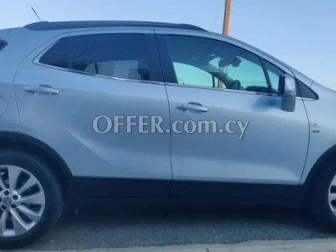 2017 Opel Mokka 1.4L Petrol Automatic SUV - Photo 2