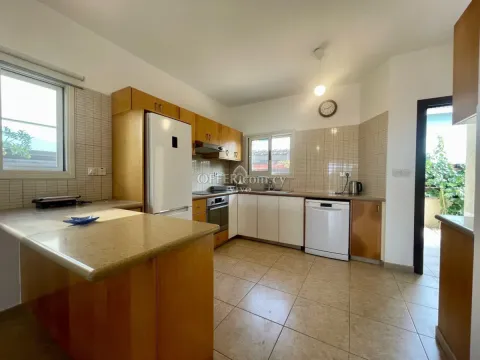 BEACHFRONT THREE BEDROOM VILLA FOR RENT - 4