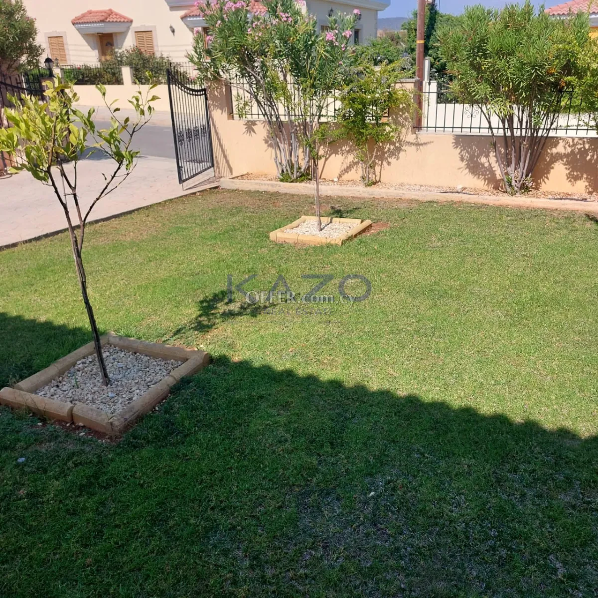 Fully Furnished Detached House in Green Apesia Village - 10