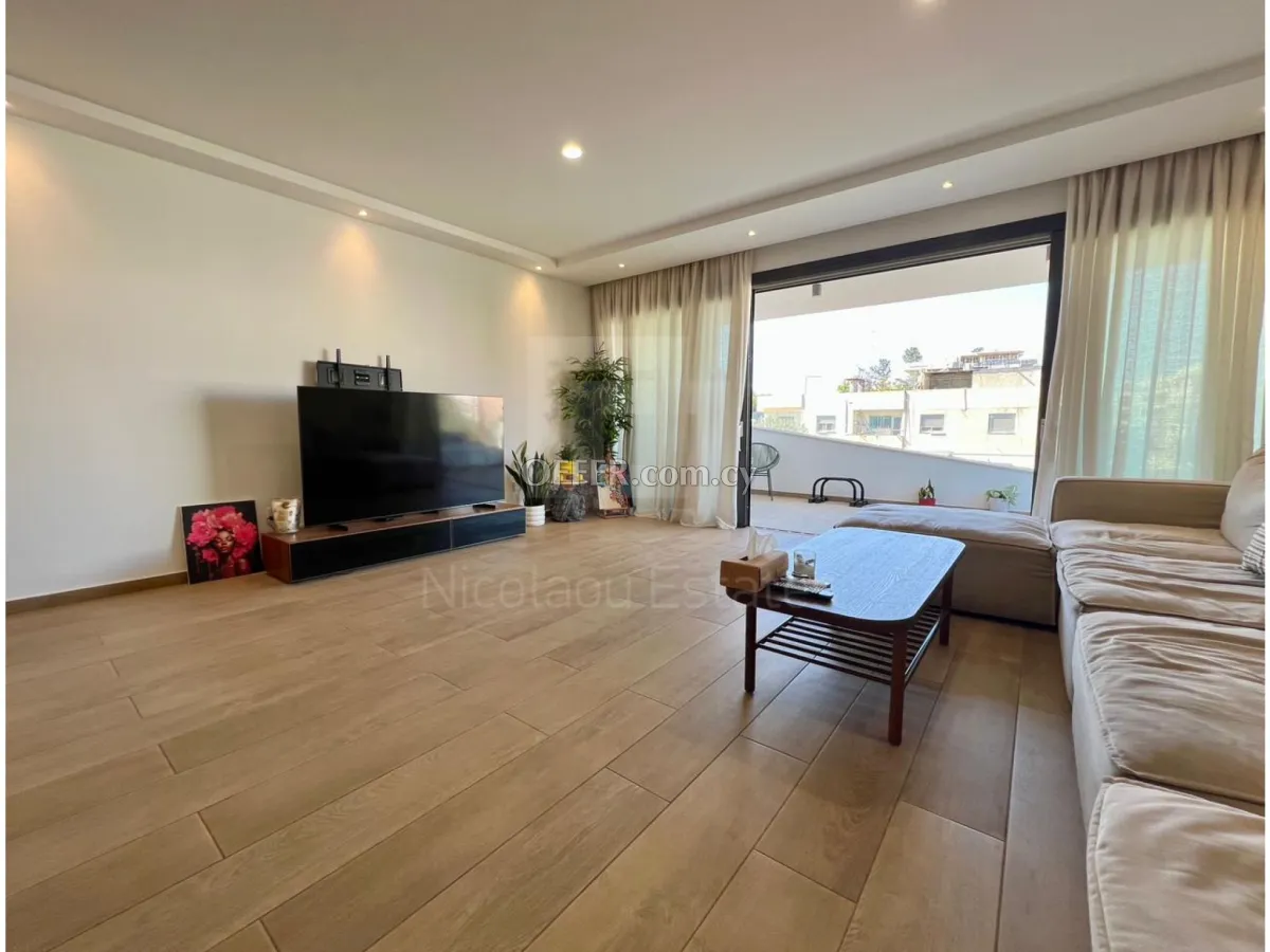 Almost new three bedroom modern for sale in Engomi near embassies - 3