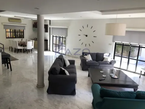 Detached House With Pool Four Bedrooms Spacious Plot - 5