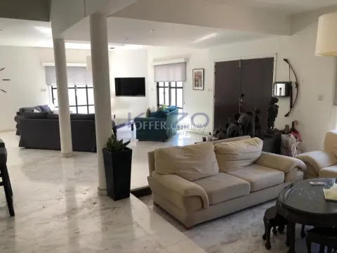 Detached House With Pool Four Bedrooms Spacious Plot - 3