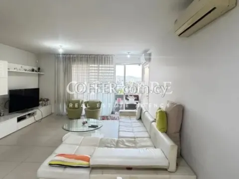 Apartment 3 bedrooms in Strovolos, Nicosia - Main Photo