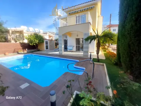Modern Detached Villa with Sea View in Pegeia - Main Photo