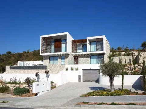 THREE BEDROOM VILLA IN A PRIVATE RESORT IN TSADA - 10