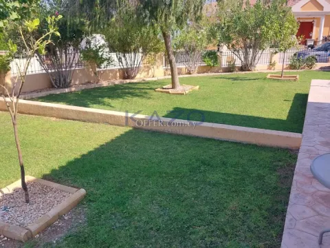 Fully Furnished Detached House in Green Apesia Village - 9