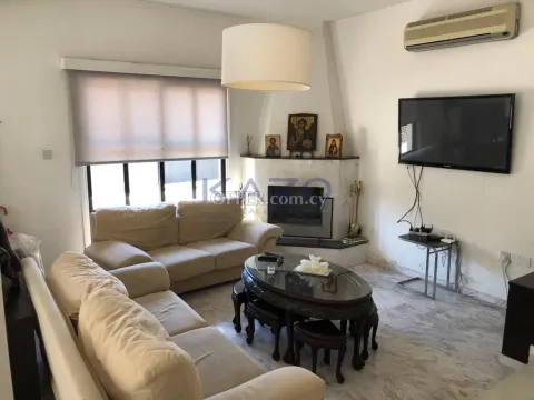Detached House With Pool Four Bedrooms Spacious Plot - 6