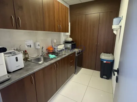 Spacious Office for Rent in Neapolis Center - 4
