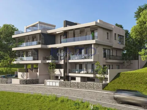 Spacious Top Floor Apartment in Agios Tychonas - 4