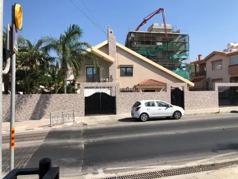 House (Detached) in Agios Athanasios, Limassol for Sale - 3