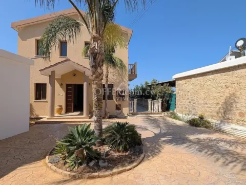 6 BEDROOM DUAL-RESIDENCE – DETACHED 2-STOREY HOUSE & GROUND FLOOR HOUSE IN KONIA, PAPHOS - Main Photo