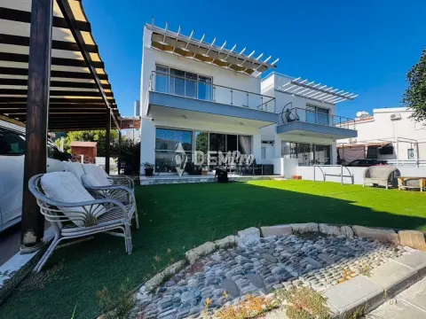House For Rent in Kato Paphos - Universal, Paphos - DP5245 - Main Photo