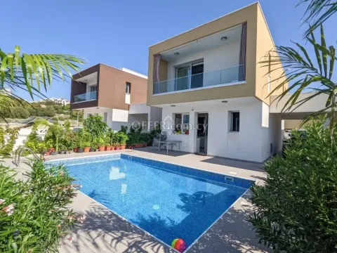 3-BEDROOM LUXURY VILLA IN THE HEART OF PAPHOS - Main Photo