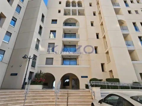 Luxury Seafront Apartment with Astonishing Views - 3