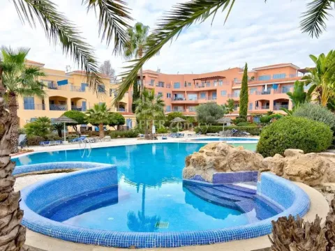 3 Bed Apartment for sale in Kato Pafos, Paphos - Main Photo