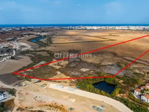 Shared Field in Derynia, Paralimni - Main Photo