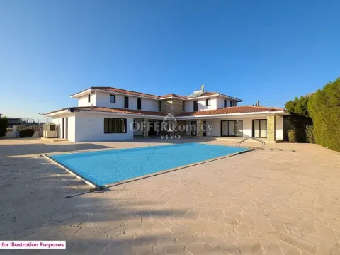 LUXURY 5 - BEDROOM VILLA WITH POOL IN DROMOLAXIA - LARNACA - Main Photo