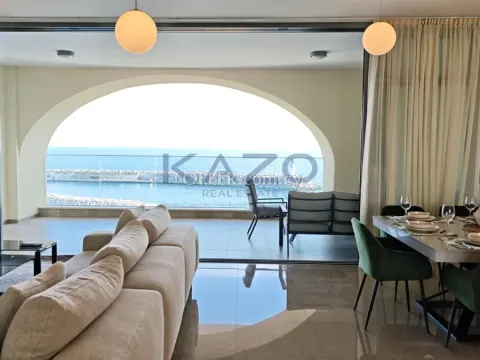 Luxury Seafront Apartment with Astonishing Views - 13