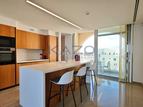 Luxury Seafront Apartment with Astonishing Views - 9