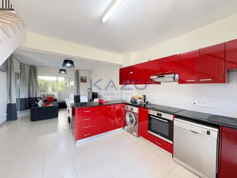 Fully Furnished Three Bedroom Home in Sunny Mandria - 8