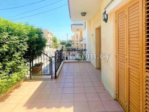For Sale, Three-Bedroom Semi-Detached House in Agios Dometios - Main Photo