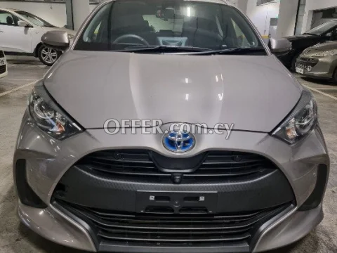 2022 Toyota Yaris 1.5L Hybrid Automatic Hatchback - Main Photo