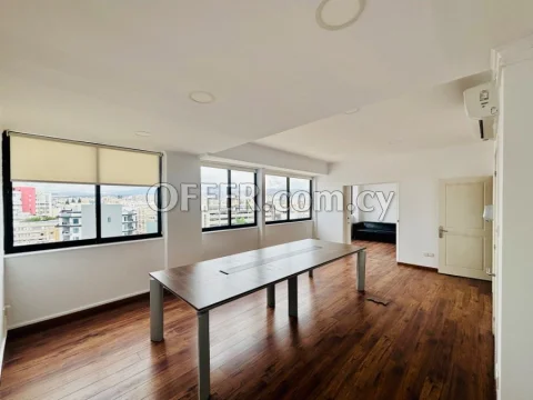 Luxurious Office for Rent - Photo 1