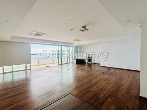 Luxurious Office for Rent - Main Photo