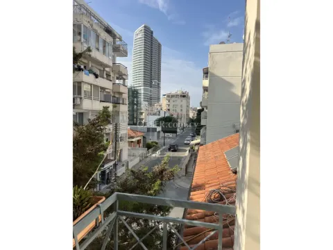 Large one bedroom flat in Neapolis Limassol near the sea for sale. - 4