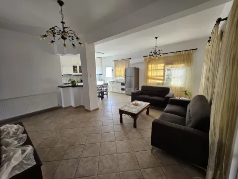 3 Bed Semi-Detached House for rent in Agios Spiridon, Limassol - Main Photo