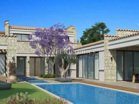 THREE BEDROOM VILLA IN A GOLF RESORT IN PAPHOS - Main Photo