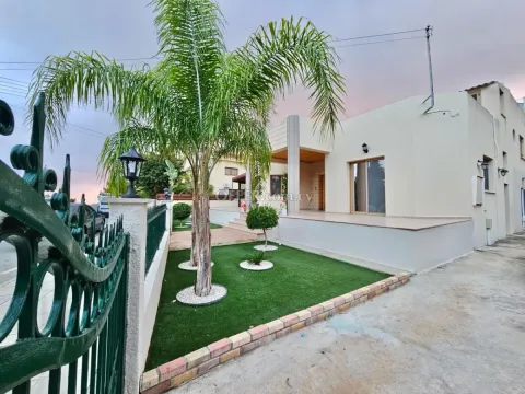 FOUR BEDROOM DETACHED HOUSE FOR SALE IN EPISKOPI - Main Photo