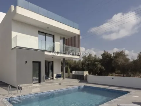 LUXURY 4 BEDROOM VILLA IN CHLORAKA - Main Photo