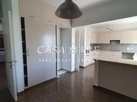 4-bedroom apartment in Agios Omologites, Nicosia  - 8
