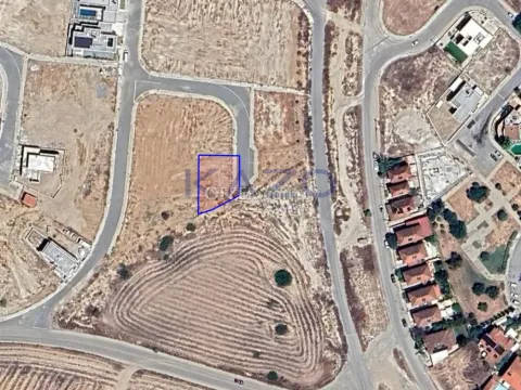 Exclusive Residential Plot in Quiet Egkomi Neighborhood - 4