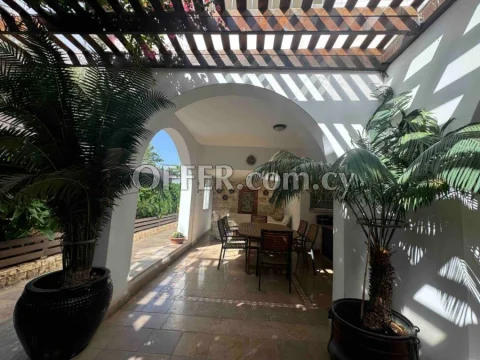 4 bedroom villa for rent in Latsia - Main Photo