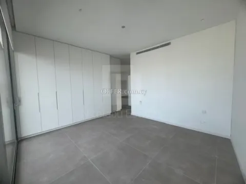 New modern three bedroom apartment on the 11th floor with panoramic views in Nicosia Town Center - 3