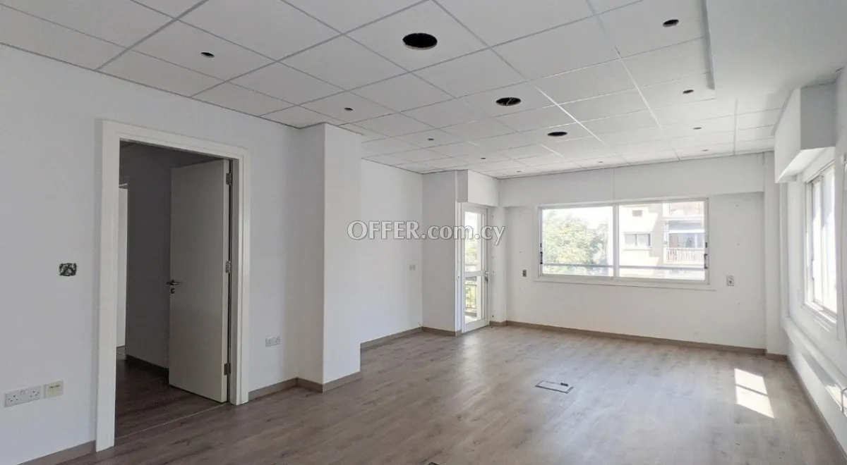 Commercial (Office) in Agioi Omologites, Nicosia for Sale - 1