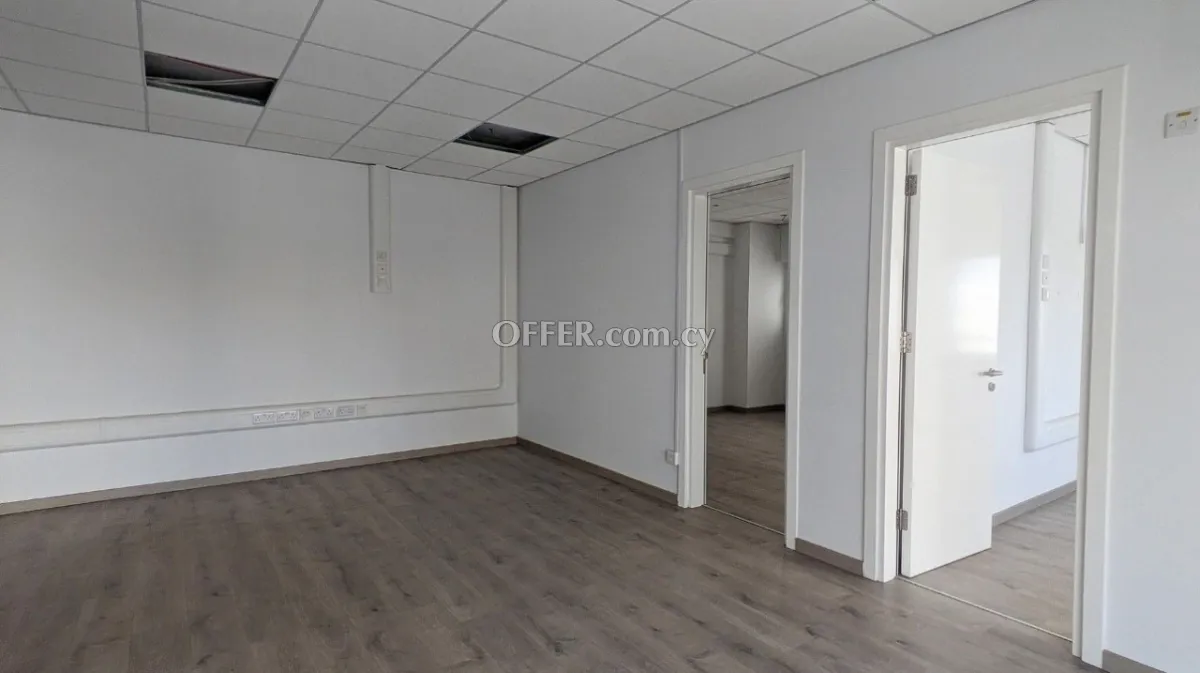 Commercial (Office) in Agioi Omologites, Nicosia for Sale - 8