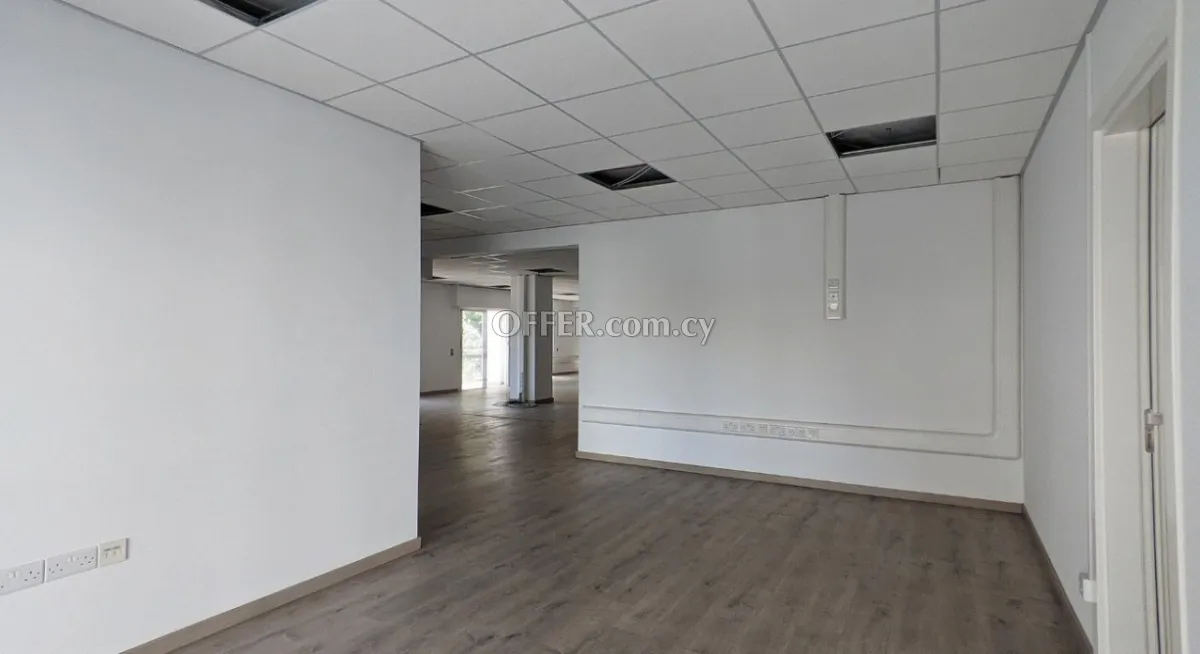 Commercial (Office) in Agioi Omologites, Nicosia for Sale - 6