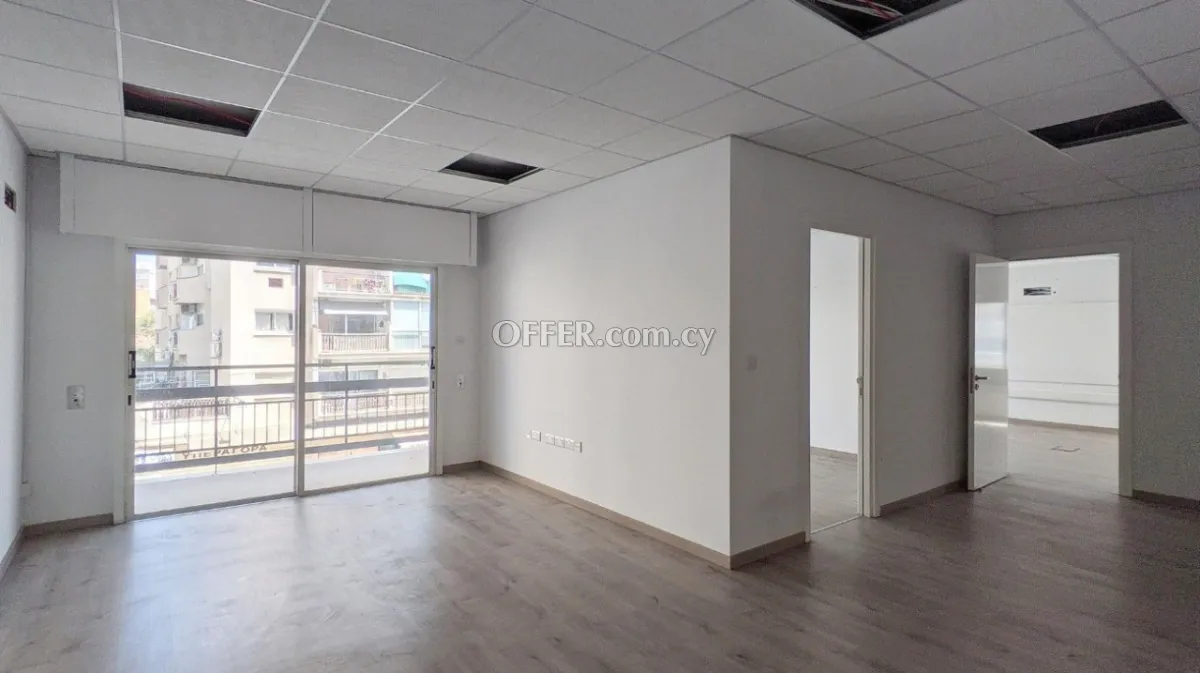 Commercial (Office) in Agioi Omologites, Nicosia for Sale - 5